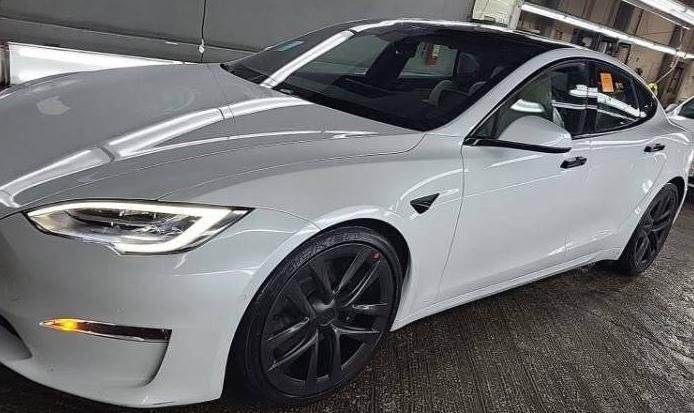 TESLA MODEL S 2021 5YJSA1E69MF454814 image